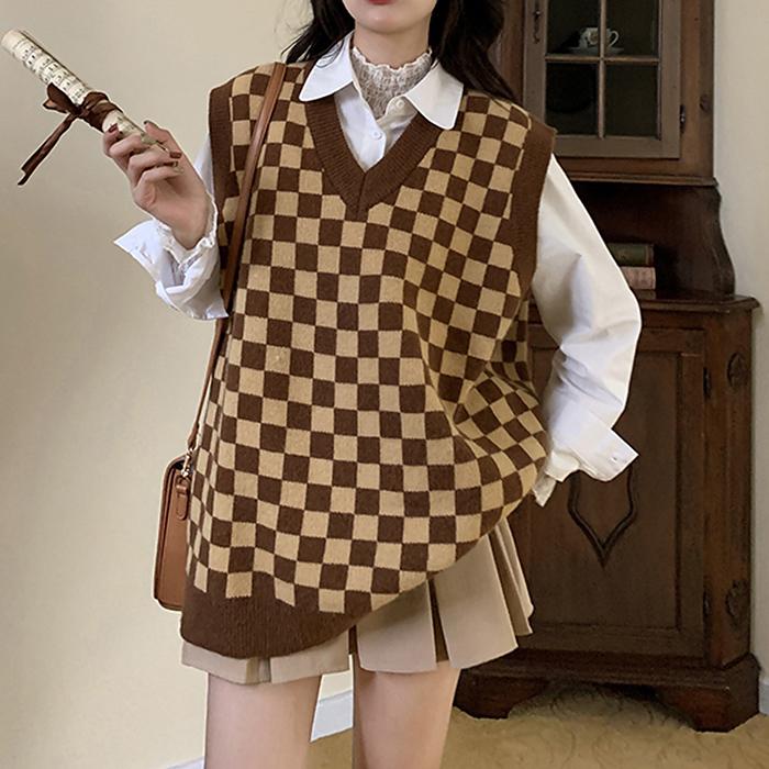 Checker Plaid Pattern Vintage Style Sweater Vest